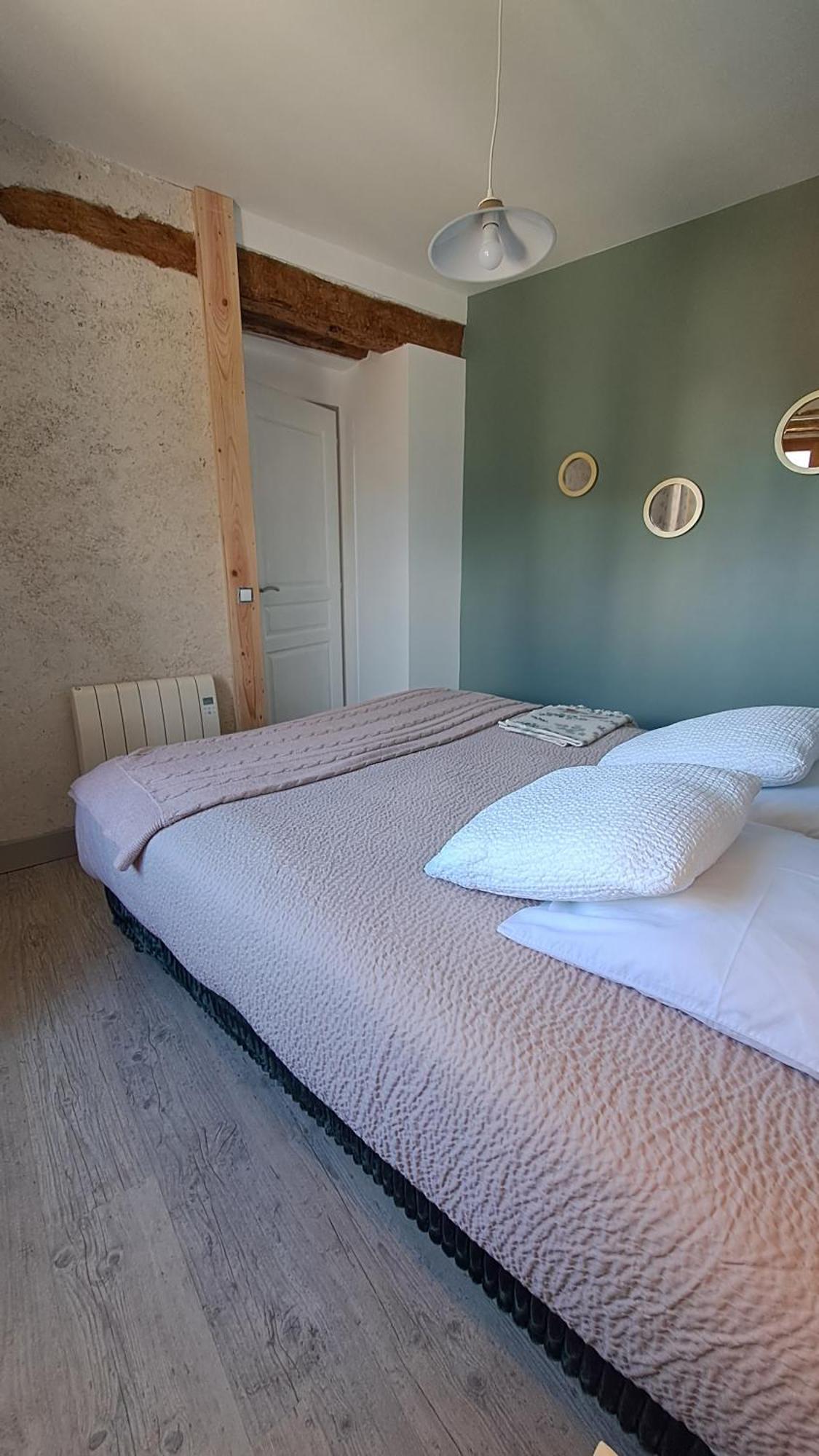 Bed and Breakfast Le Grenier Des Moineaux Font-Romeu-Odeillo-Via Zimmer foto