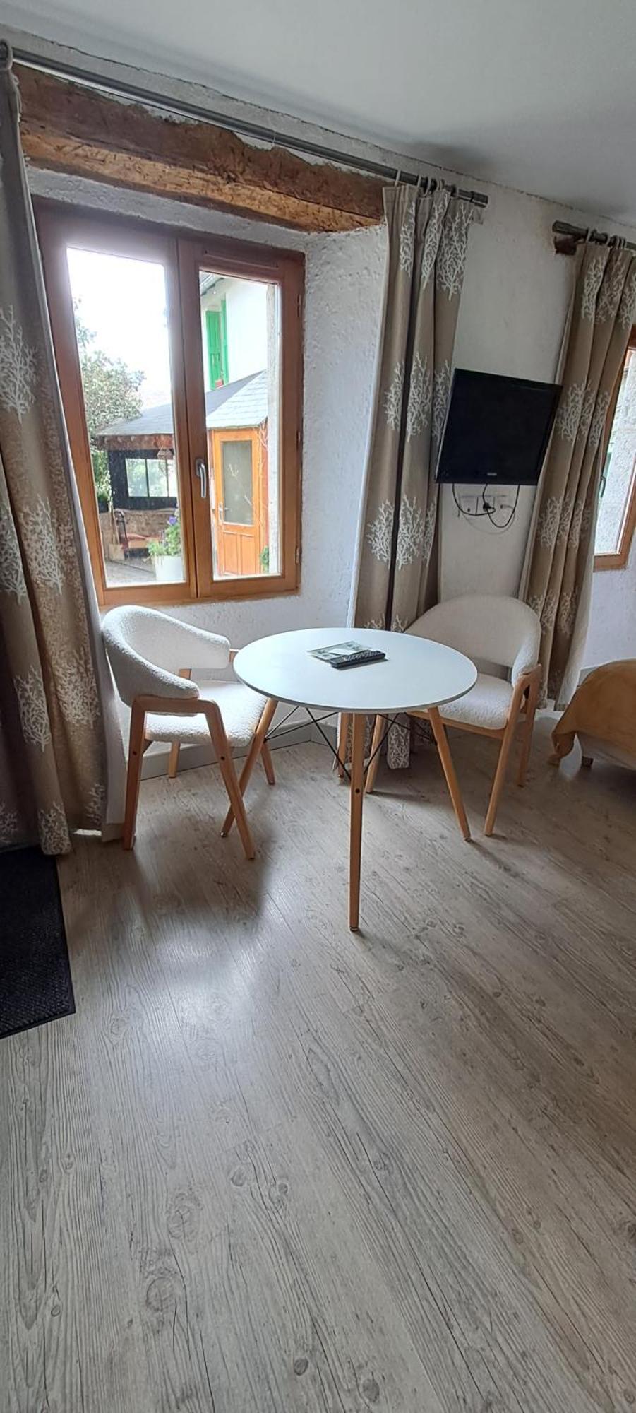 Bed and Breakfast Le Grenier Des Moineaux Font-Romeu-Odeillo-Via Exterior foto